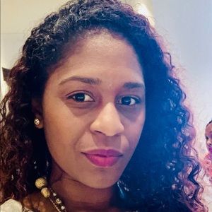 Meet your Posher, Janelle